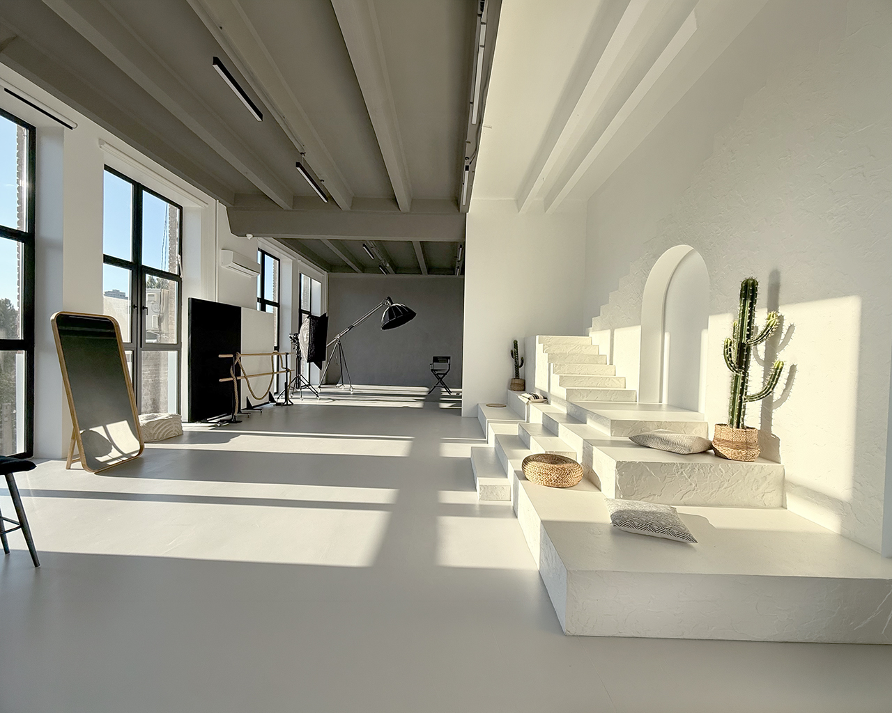 Зал Santorini фотостудії UNA studio